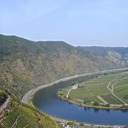 Fuer Bis Zu Fuenf Personen Апартаменты *